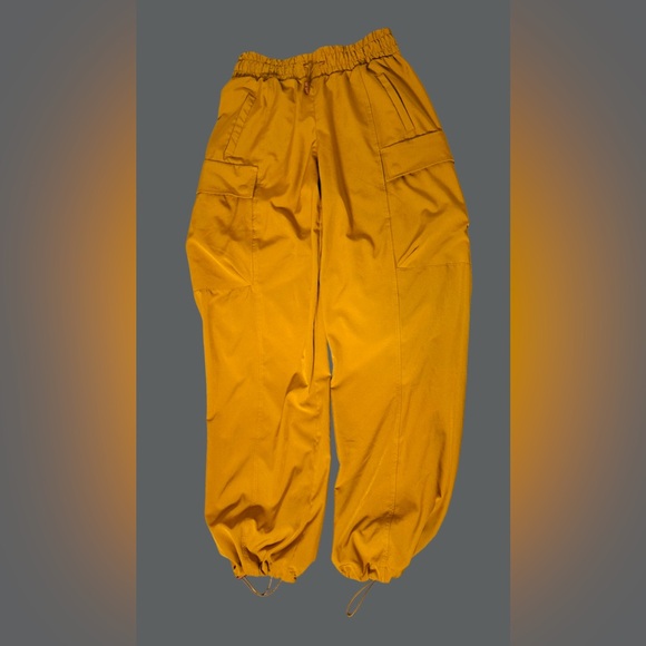 Fabletics Warm Olive Eleanor Cargo Track Pants - Picture 7 of 8